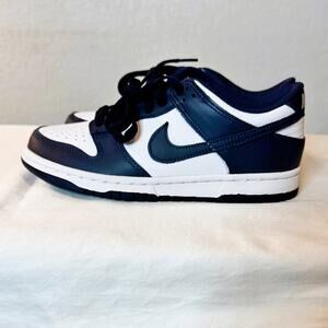 NEW-Nike Dunk Low Sneakers -Big Kids Size 4.5 -Unisex- Navy/White Colorway